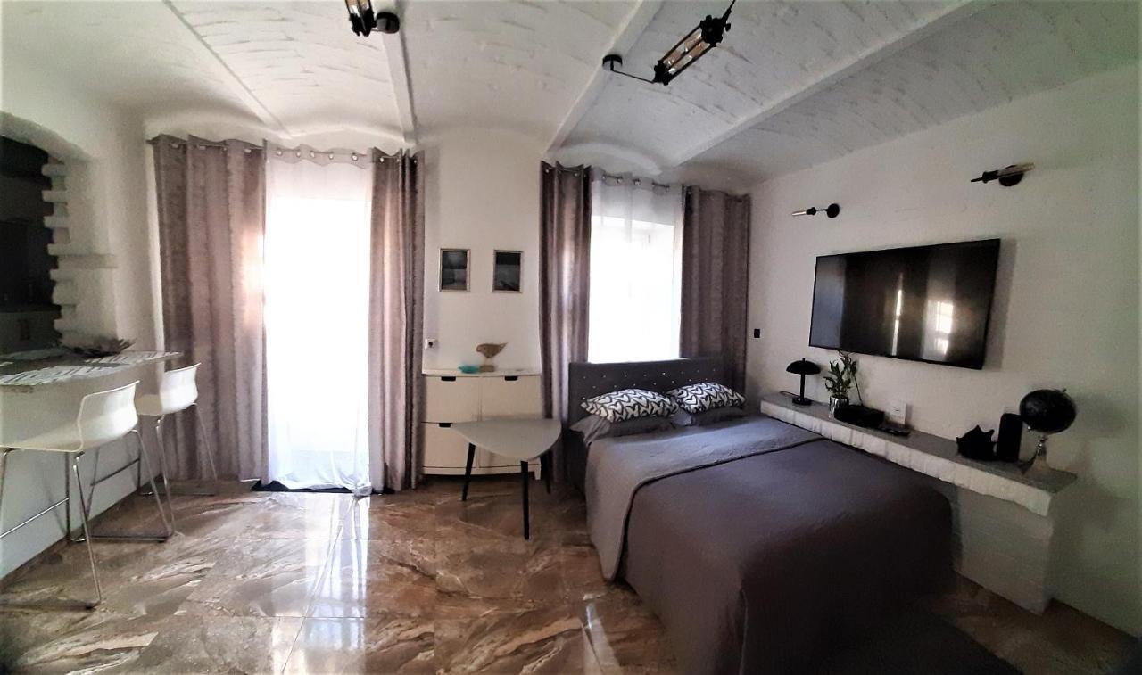 Studio Four - Prywatne Wejscie I Taras W Centrum Sopotu Экстерьер фото